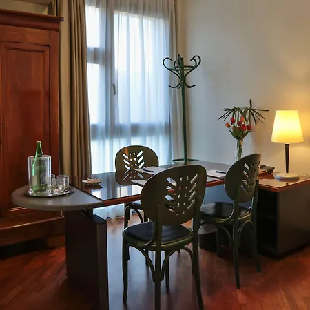 Отель Western Dei Cavalieri 4*