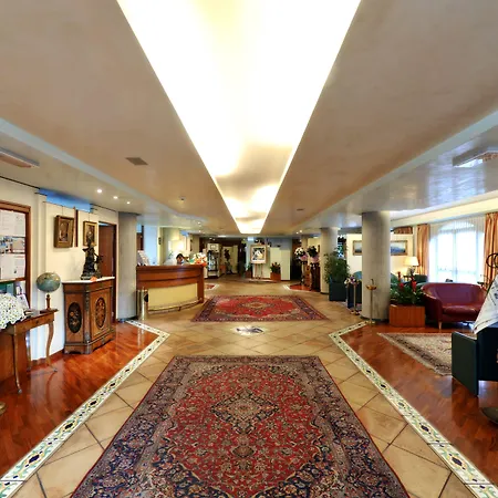 Western Dei Cavalieri Отель