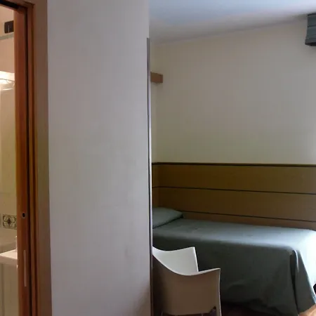 Отель Western Dei Cavalieri Барлетта