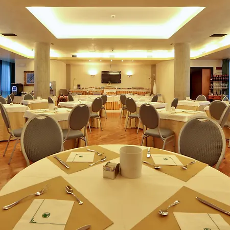 Отель Western Dei Cavalieri