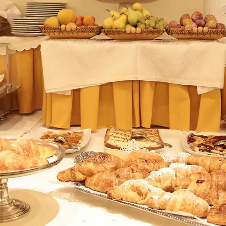 Western Dei Cavalieri Отель 4*