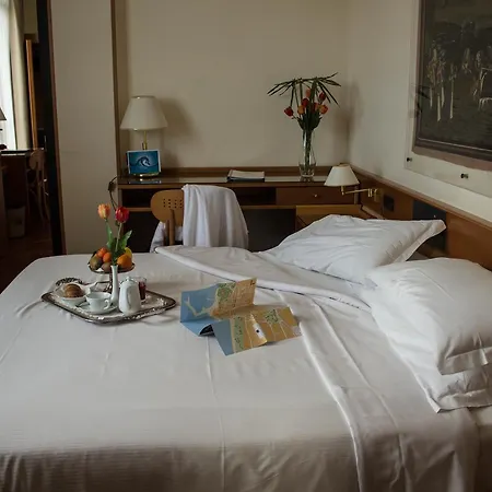 Hotel Western Dei Cavalieri 4*