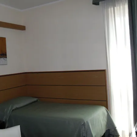 Western Dei Cavalieri فندق بارليتا