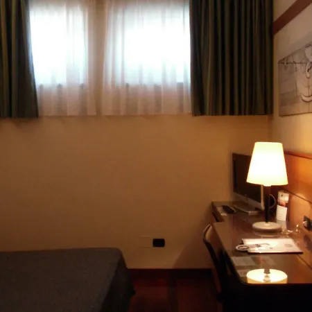 Western Dei Cavalieri فندق بارليتا